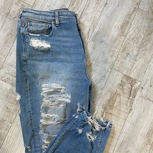 American Eagle Mom Jeans